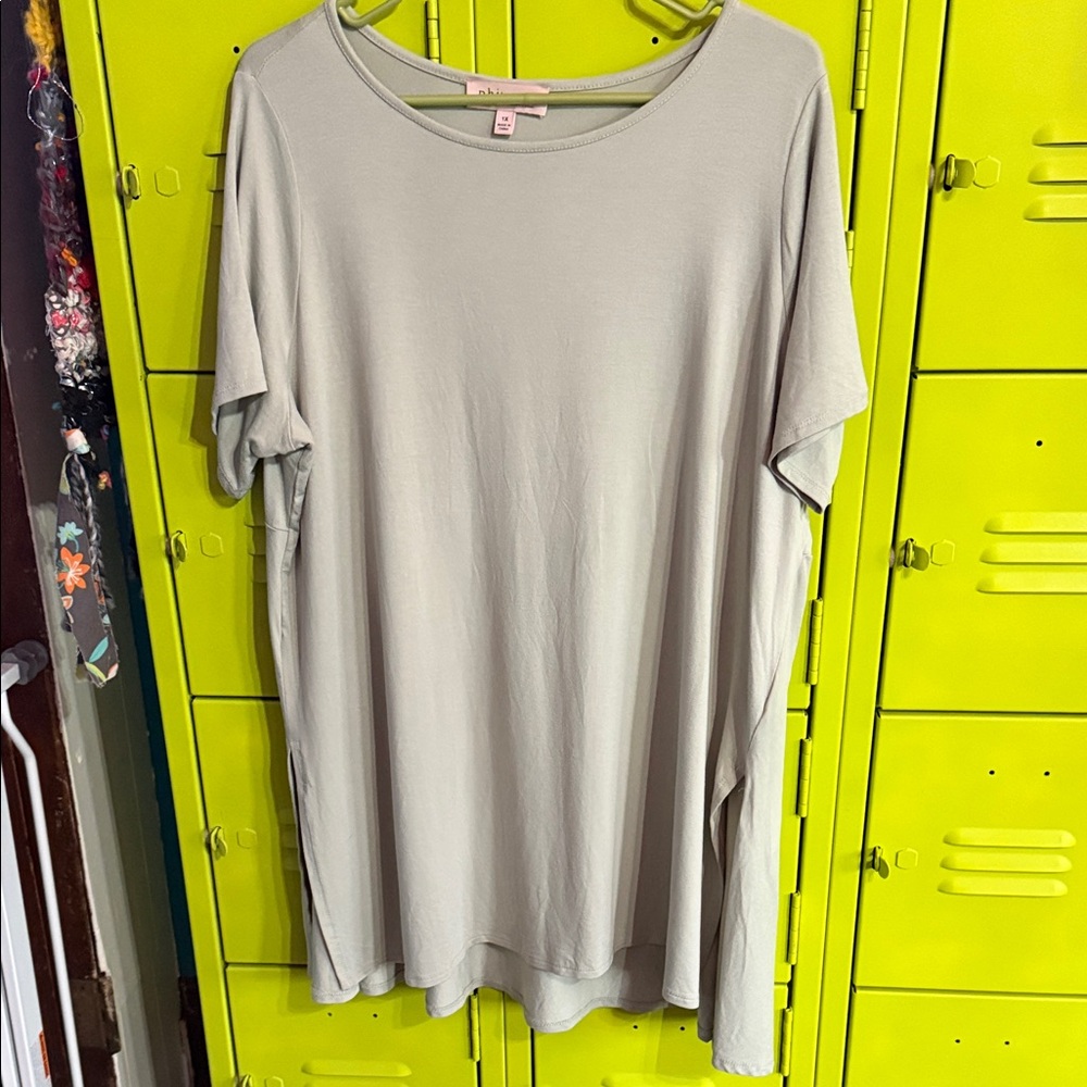 Philosophy Light GreenShort Sleeve Tunic Tee